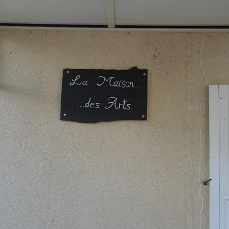 La Maison Des Arts Ferienhaus *